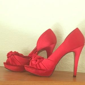 🚨sold 🚨 ☕️ Aldo Red Sexy Heels